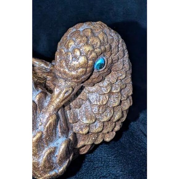 Pair of MCM Vintage Nesting Doves Hand Painted Resin Brown Blue Eyes Bookends - Picture 6 of 10